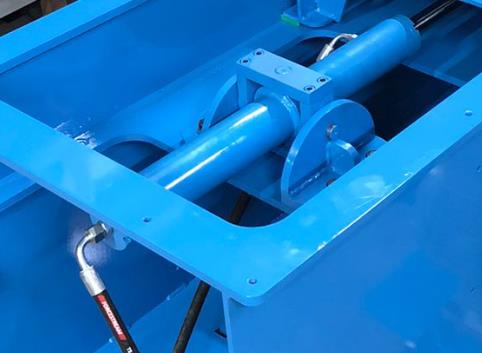 EcoWood TS-1020  Усиленный гидравлический толкатель  Предназначен для принудительного нагнетания измельчаемого материала на ножевой вал, к зоне резания 